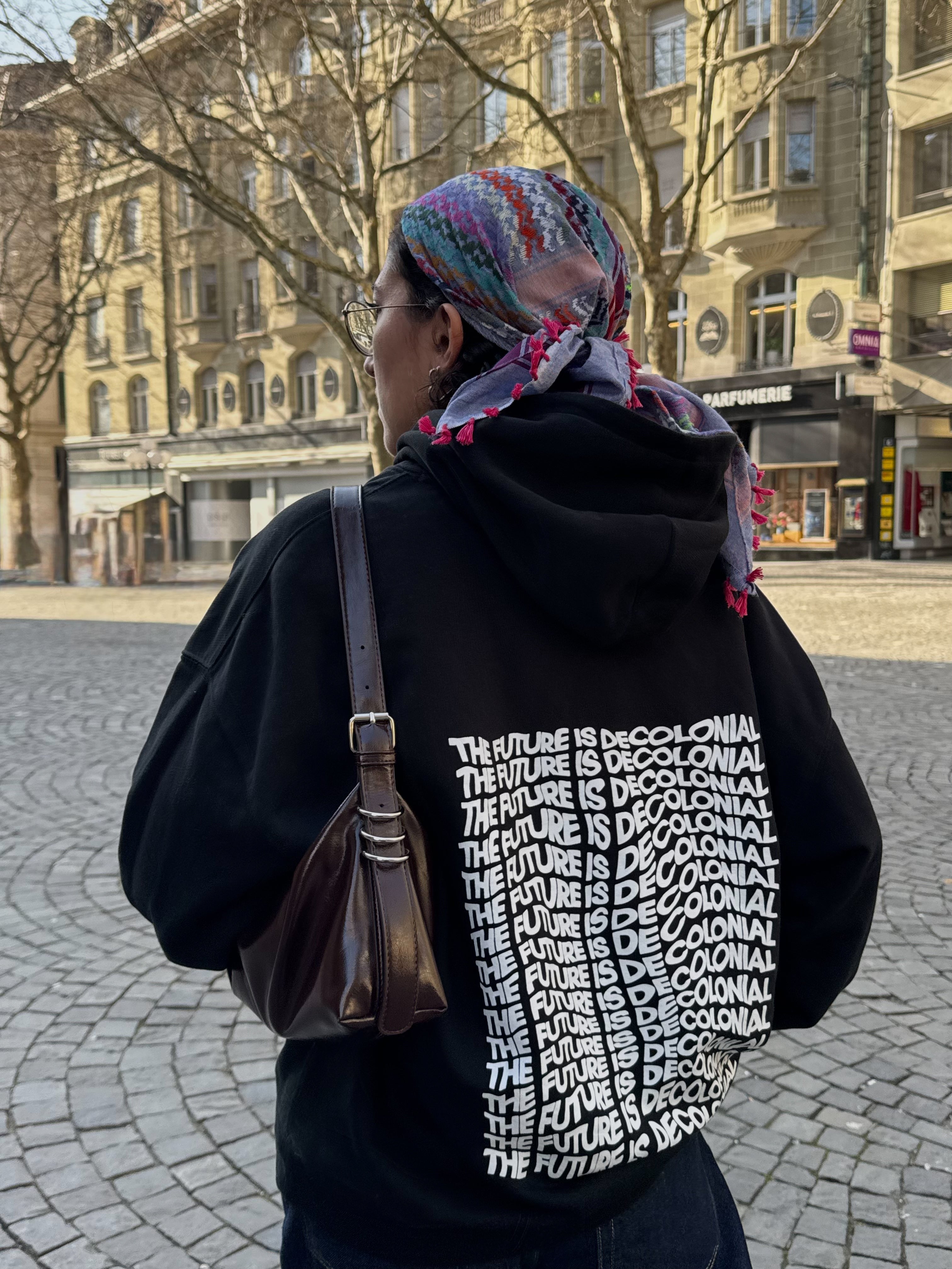 Hoodie oversize unisexe - The future is decolonial - Ghazel Boutique